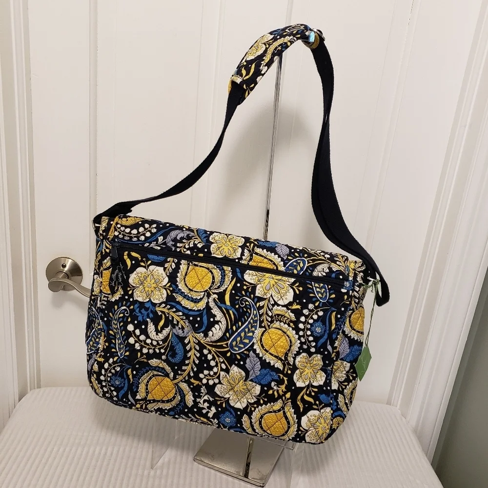 Vera Bradley Large Messenger Bag Retired Pattern 